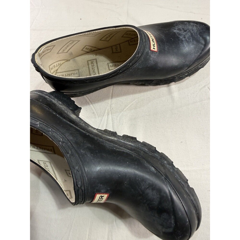Hunter Clogs – Black– Estimated Size US 8/8.5 women's - Picture 6 of 8